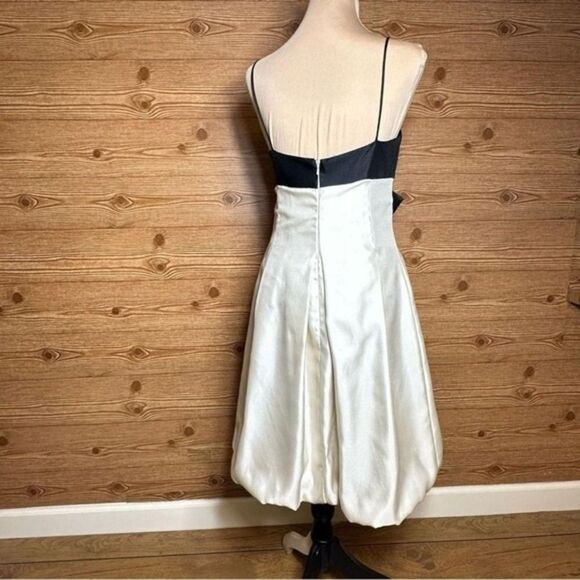 JS Collection - Picture 7 of 7